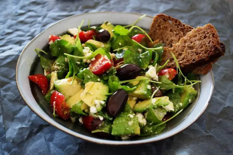 Easy 7-Day Salad Diet Plan For Your Next Week