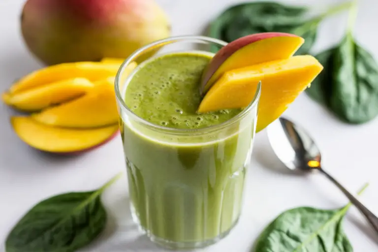 Mango & Spinach Power Smoothie: The Ultimate Energy Hack