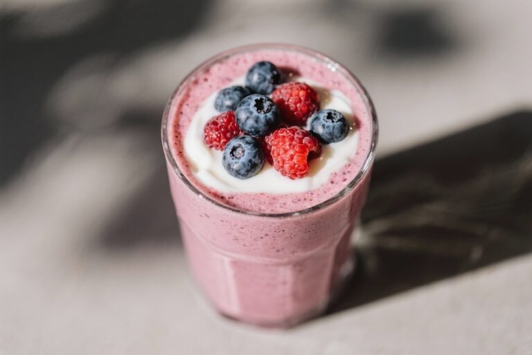Mixed Berry Yogurt Smoothie – A Bright, Creamy Breakfast Favorite