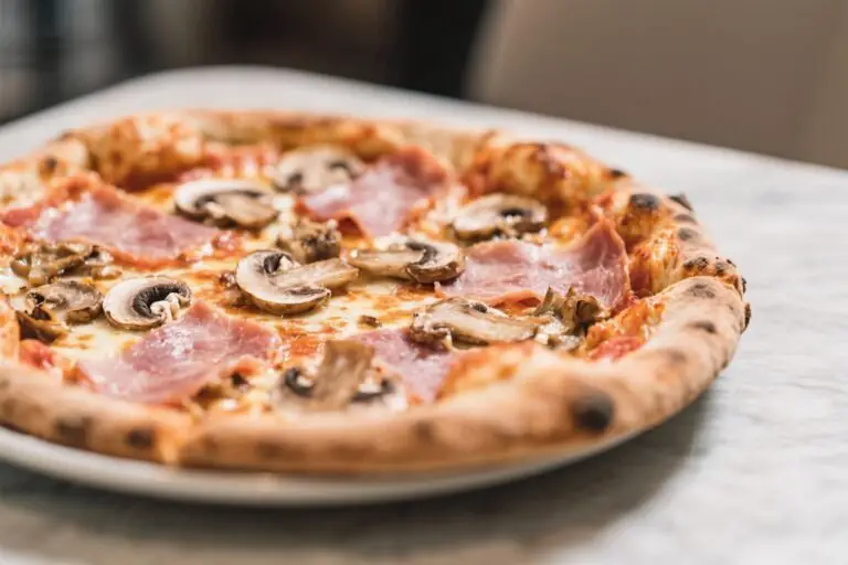 Neapolitan Pizza With Ham and Mushrooms – A Classic, Comforting Favorite