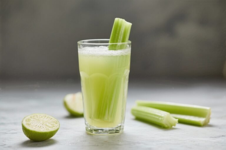 Celery Cleanse Juice to Start Your Morning Right – Simple, Crisp, and Refreshing